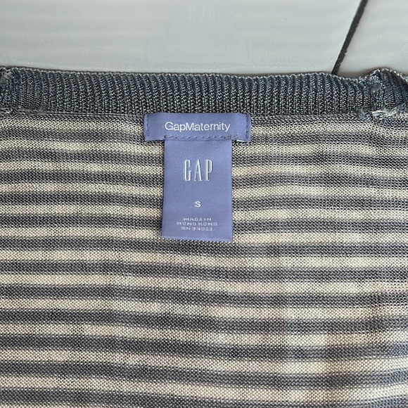 EUC Gap Maternity Long Sleeve Striped Top with Metallic/Sparkly Threads • Small - Picture 2 of 5